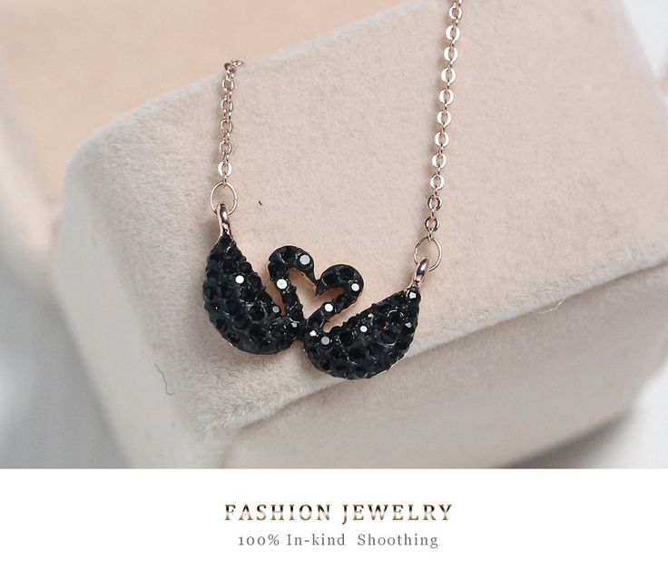 Elegant Double Black Swan Pendant Necklace For Girls and Women