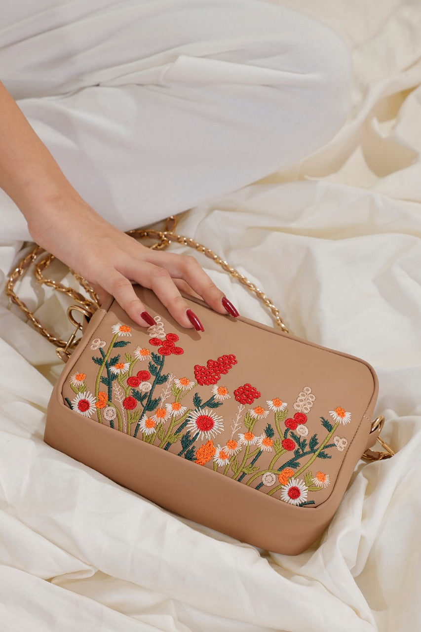 ZELLBURRY CANVAS CROSS BODY BAGS