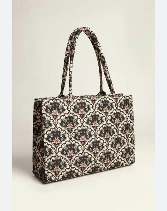ZELLBURRY CANVAS HAND BAGS
