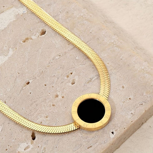 Roman necklace