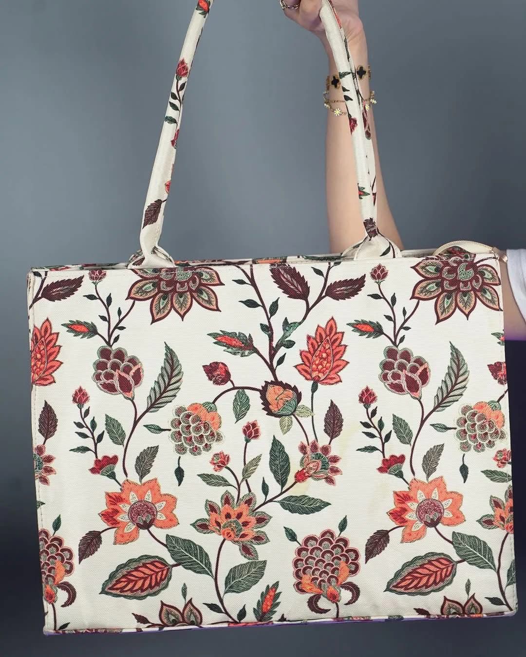 ZELLBURRY CANVAS HAND BAGS